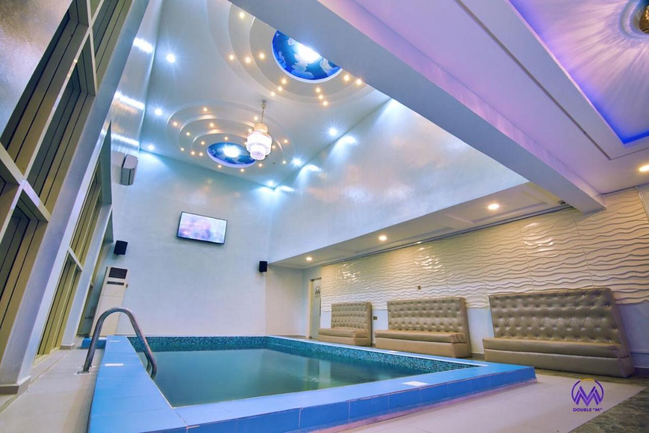 Double M Exquisite Suites And Lounge Lekki Ogombo Esterno foto