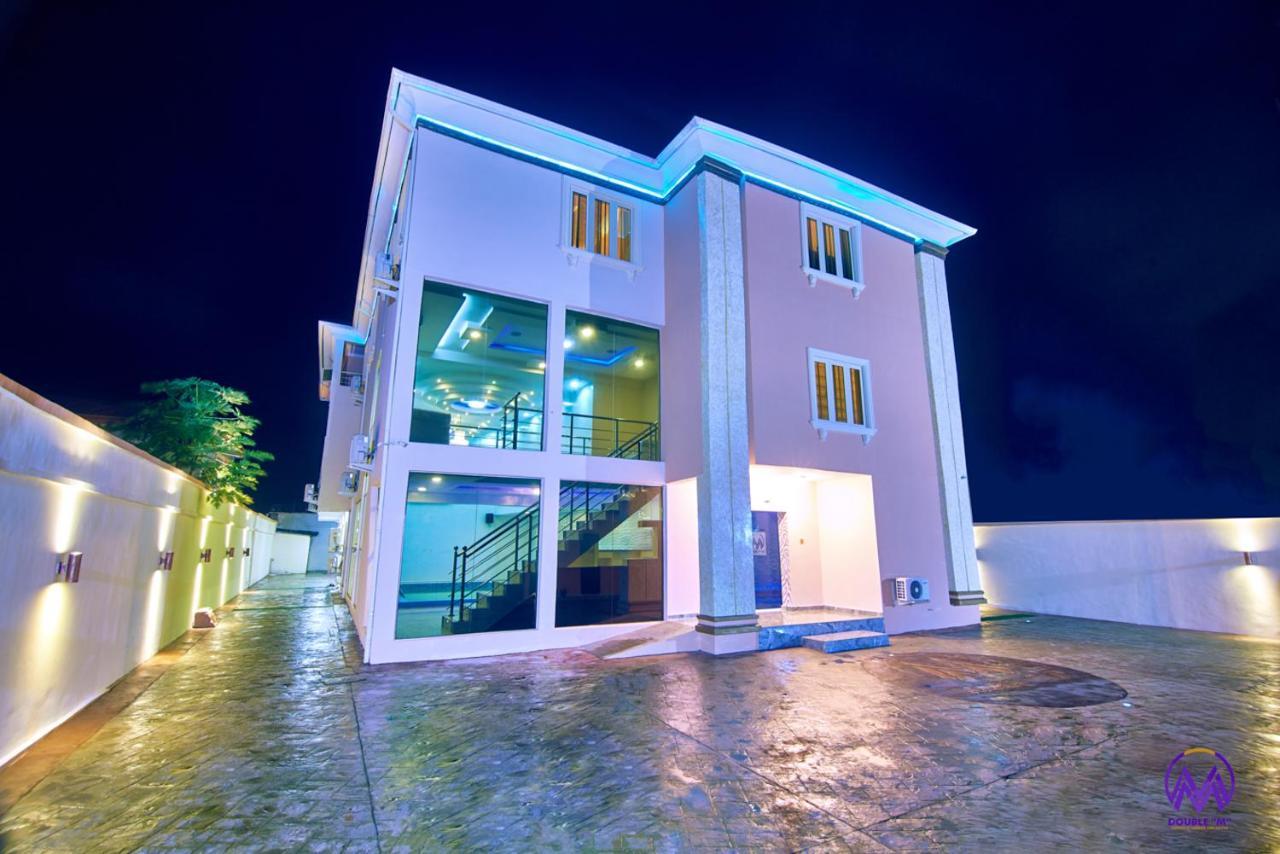 Double M Exquisite Suites And Lounge Lekki Ogombo Esterno foto