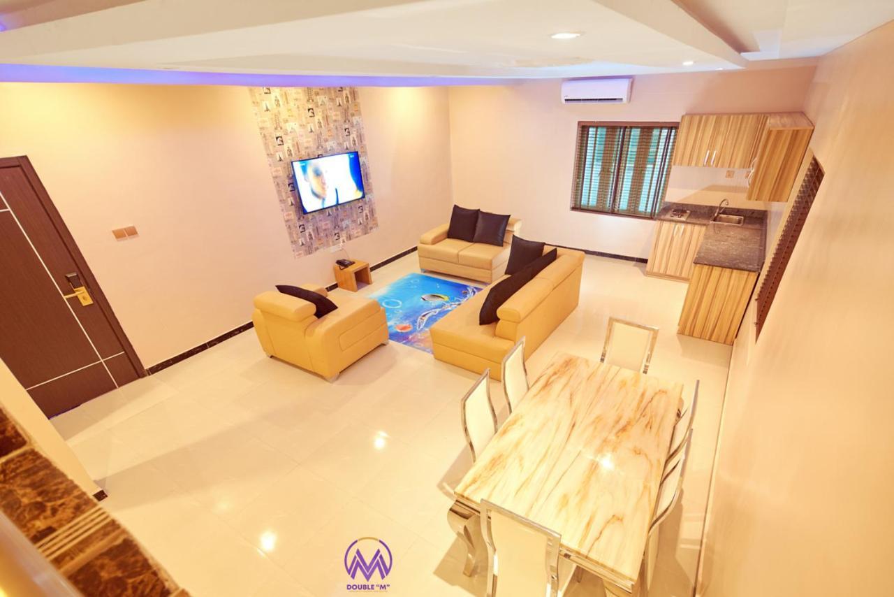 Double M Exquisite Suites And Lounge Lekki Ogombo Esterno foto