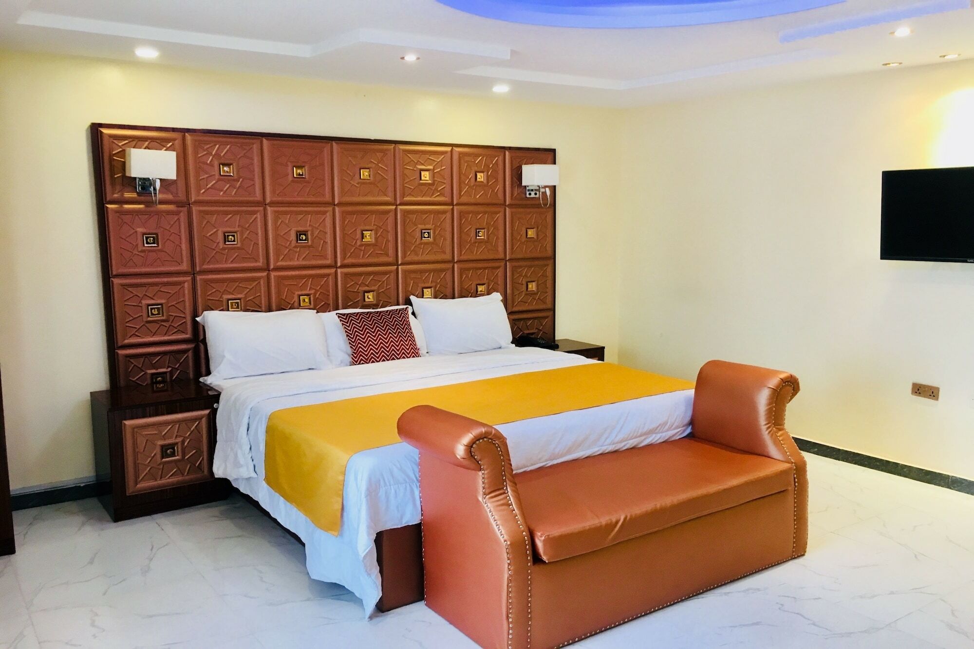 Double M Exquisite Suites And Lounge Lekki Ogombo Esterno foto